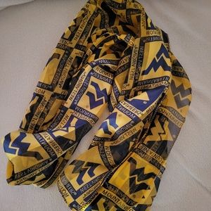 West Virginia Mountaineers Scarf NWOT